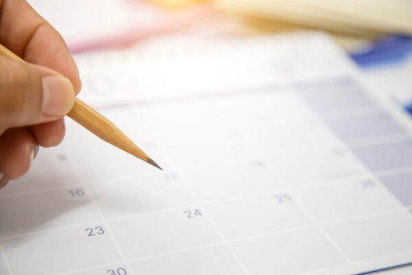 Καθαρά Δευτέρα: Πότε πέφτει – Όλες οι αργίες και τα τριήμερα της χρονιάς