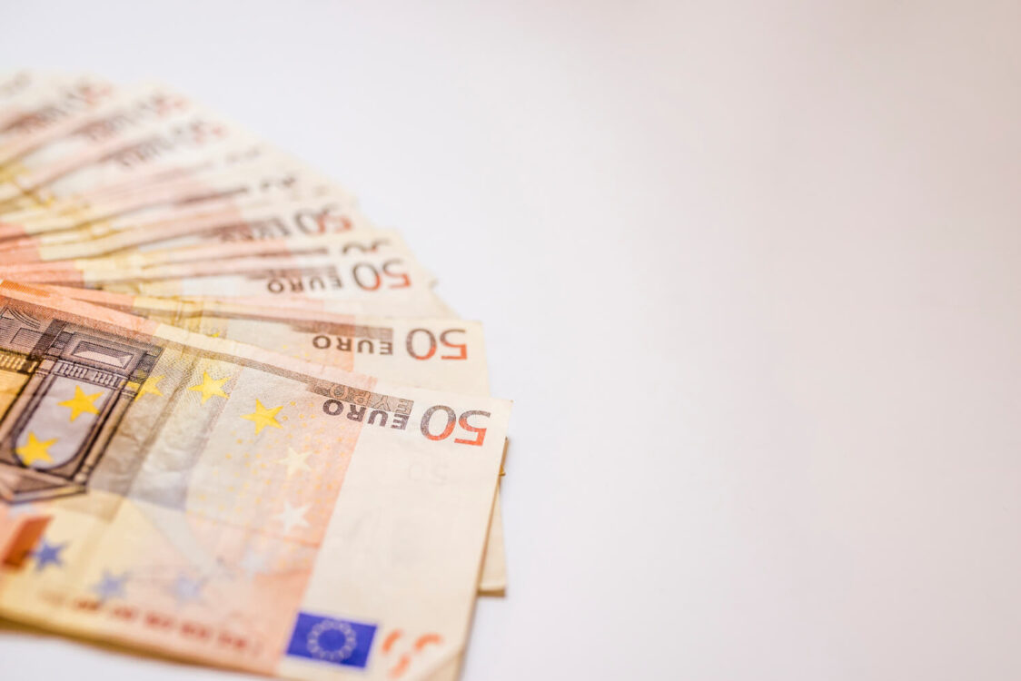 Πώς να οργανώσετε καλύτερα τα οικονομικά σας και να εξοικονομήσετε χρήματα κάθε μήνα