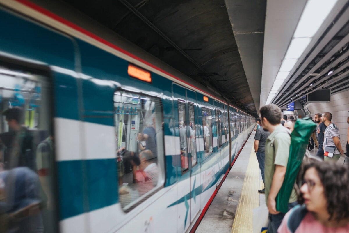 Ποιοί μπορούν να μπαίνουν δωρεάν στα ΜΜΜ -Τι πρέπει να γνωρίζετε