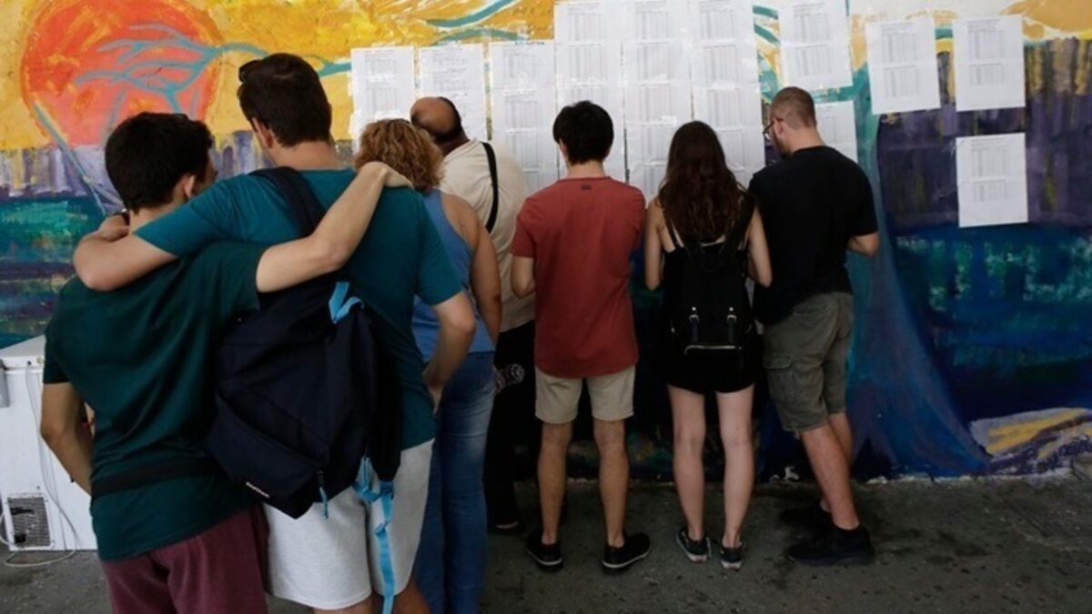Βαθμολογίες Πανελληνίων και βάσεις 2025: ΠΟΤΕ θα γίνουν οι ανακοινώσεις