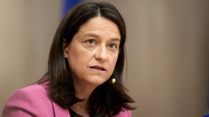 Κεραμέως: Τι ισχύει για αναδρομικά, κατώτατο μισθό και συλλογικές συμβάσεις