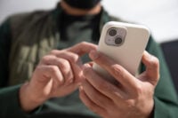 Social media και ανήλικοι: Όλο το σχέδιο για το «μπλόκο» μέσα από 10 ερωτοαπαντήσεις