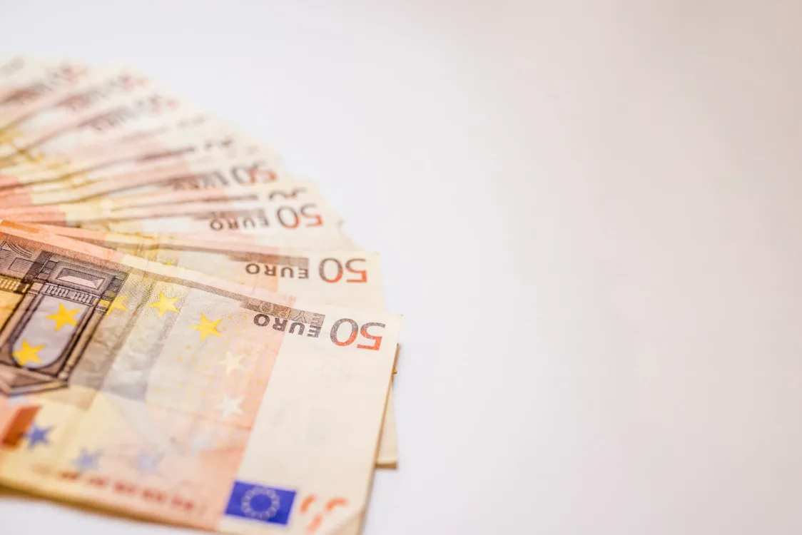 Φορολογικές δηλώσεις 2025: Οι φετινοί κερδισμένοι και χαμένοι - Οι αλλαγές που κάνουν την διαφορά