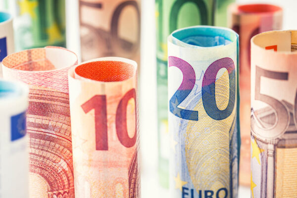 Δώρο Πάσχα 2025: Τι πρέπει να γνωρίζουν εργαζόμενοι για την πληρωμή του – Πότε θα το πληρώσει η ΔΥΠΑ