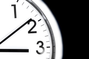 Αλλαγή ώρας 2025: Πότε γυρίζουμε τους δείκτες του ρολογιού μία ώρα μπροστά