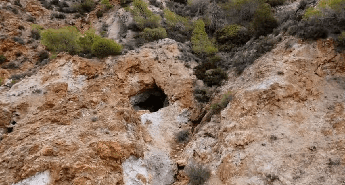 Σουσάκι: Το άγνωστο ηφαίστειο της Αττικής – Κίνδυνος σε περίπτωση ηφαιστειακής έκρηξης!