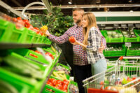 Τι αλλάζει στις τιμές βασικών προϊόντων – Πού μπαίνει «φρένο»