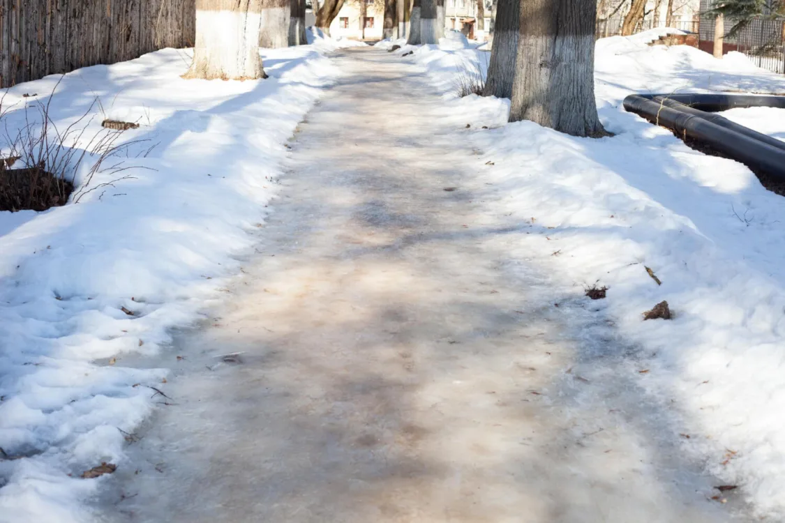 Σχολεία σε κίνδυνο: Σοβαρές ελλείψεις σε Κεφαλονιά και Άνδρο – Εκπαιδευτικοί και γονείς εκπέμπουν SOS