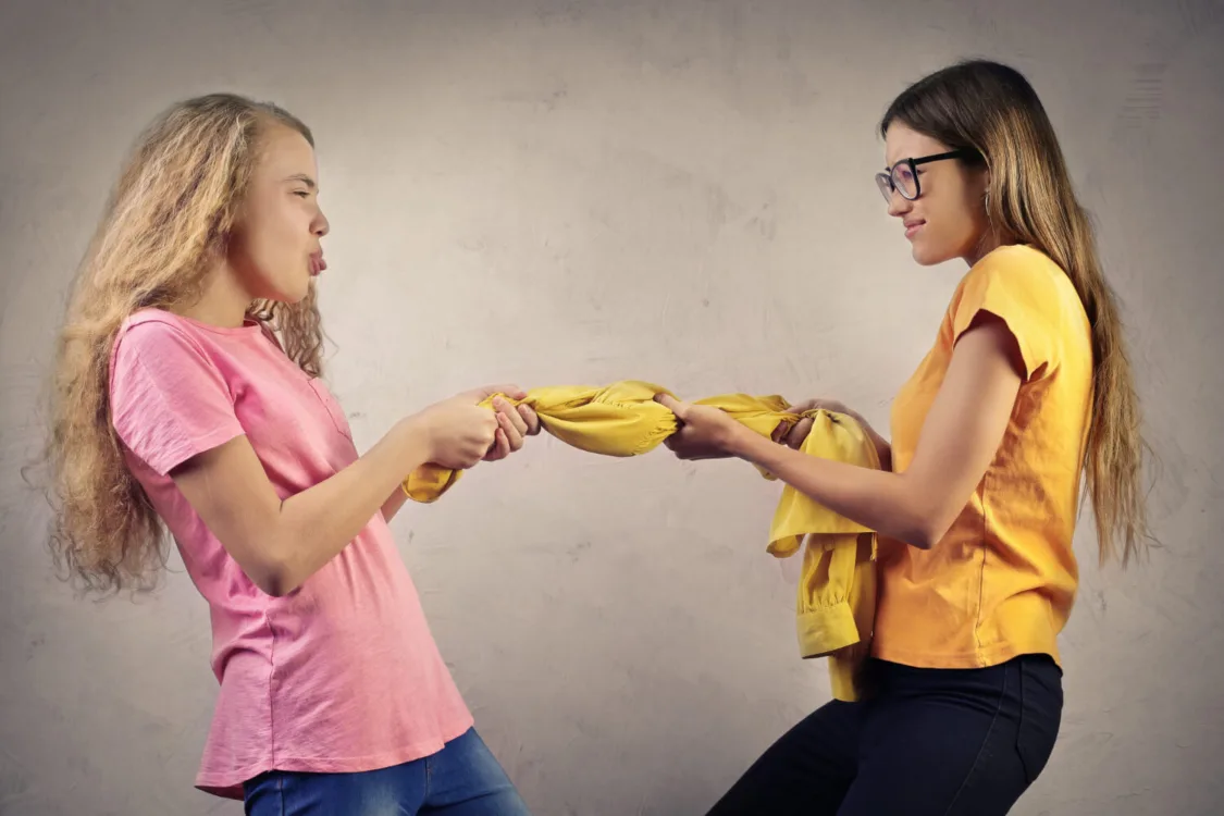 Γιατί τσακώνονται τα αδέλφια; Είναι φυσικό; Τι μπορώ να κάνω;