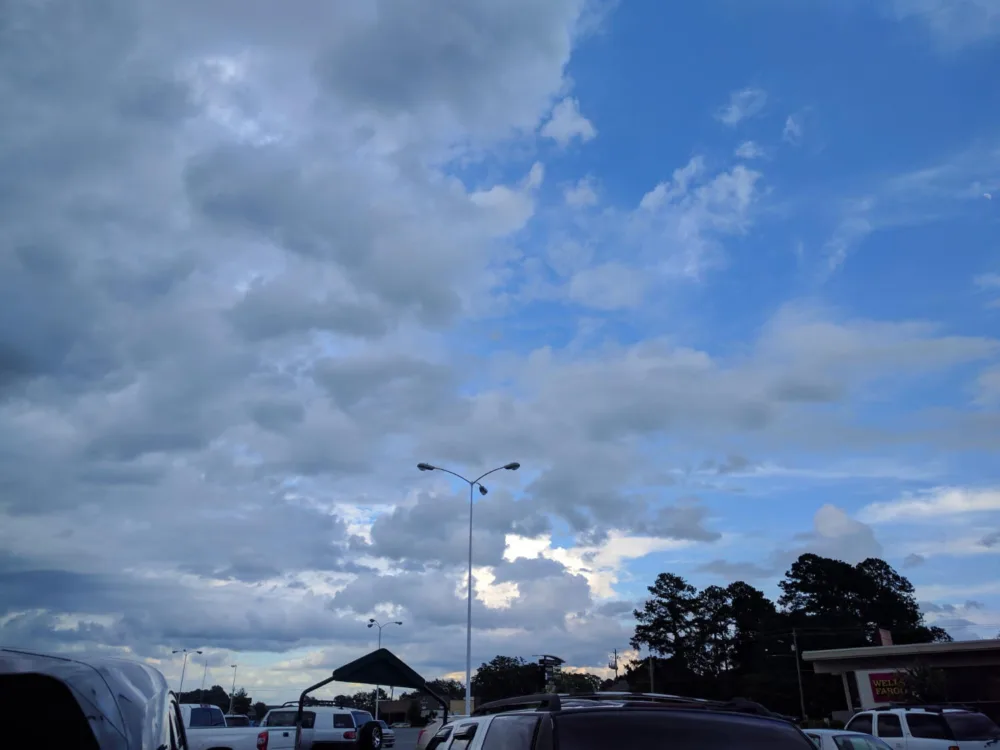 Τι καιρό θα κάνει την 25η Μαρτίου - Πώς θα κάνουν παρέλαση οι μαθητές