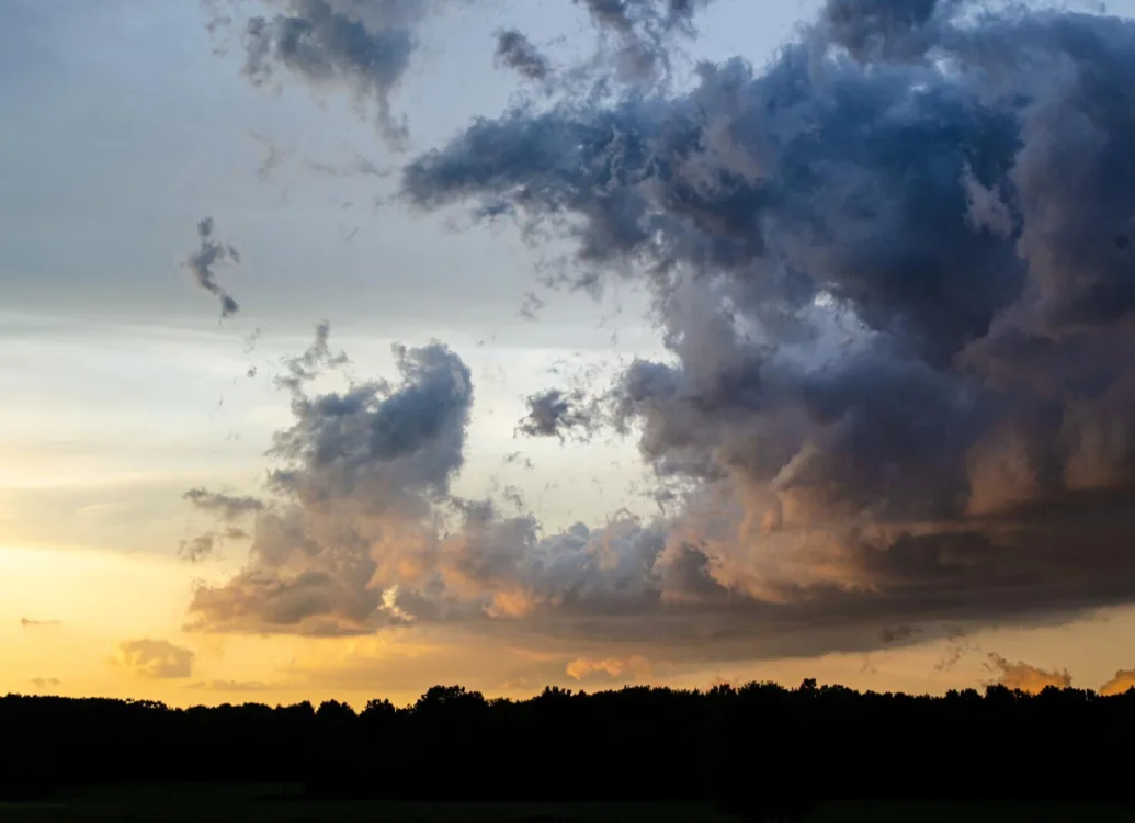 Καιρός: Ενισχύονται τα μελτέμια - Πού θα σημειωθούν βροχές