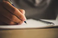 Τελειώνουν τα μαθήματα στα λύκεια – Το πρόγραμμα των εξετάσεων