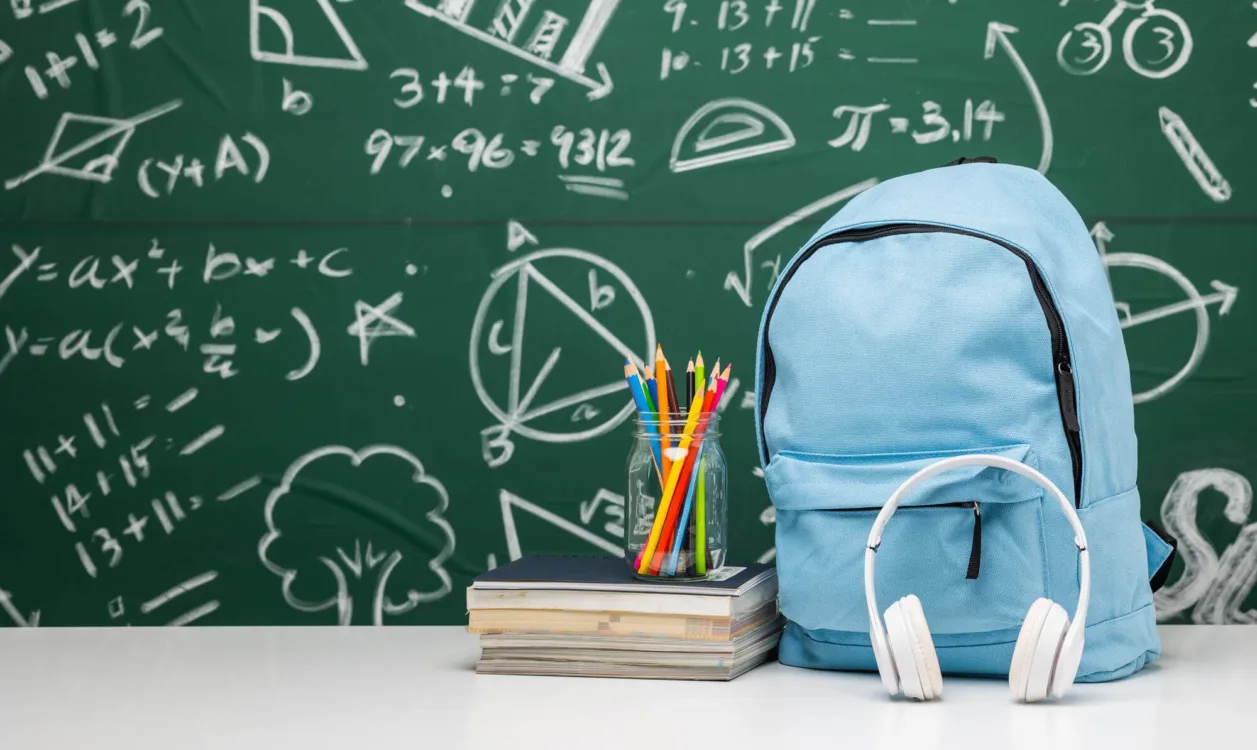 Πότε σταματούν τα μαθήματα στα Γυμνάσια και στα Λύκεια - Ημερομηνίες για τα σχολεία