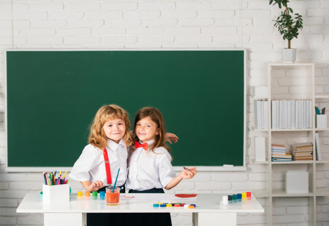 Πίσω από την έδρα: Η επαγγελματική εξάντληση που δεν βλέπει κανείς