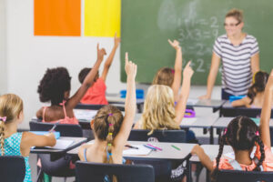 Συγκλονιστική καταγγελία εκπαιδευτικού για ιδιωτικό σχολείο: «Μας πετάνε στο δρόμο χωρίς καμιά αιτιολογία»