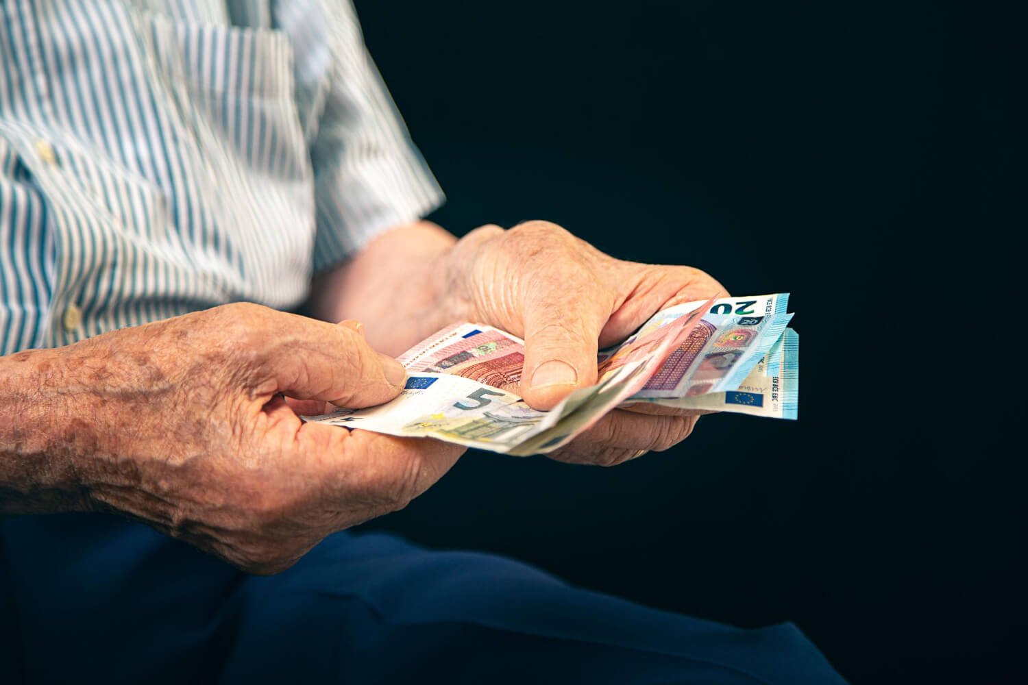 ΑΥΤΕΣ οι συντάξεις καταργούνται