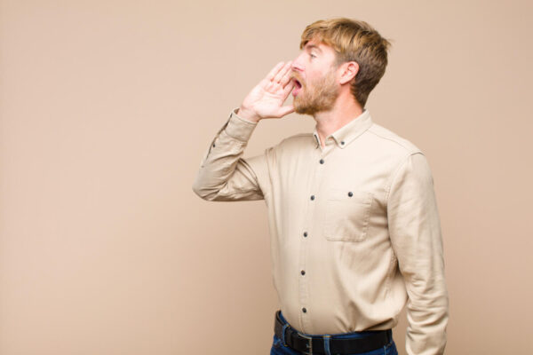 Πώς να προσέχετε τη φωνή σας