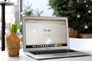 Γιατί η Ευρωπαϊκή Επιτροπή επέβαλε στη Google πρόστιμο 2,95 δισ. ευρώ