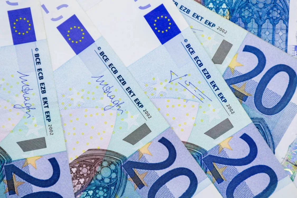 Νέο επίδομα 100 ευρώ για ιδιωτικούς υπαλλήλους - Ποιοί είναι οι δικαιούχοι 