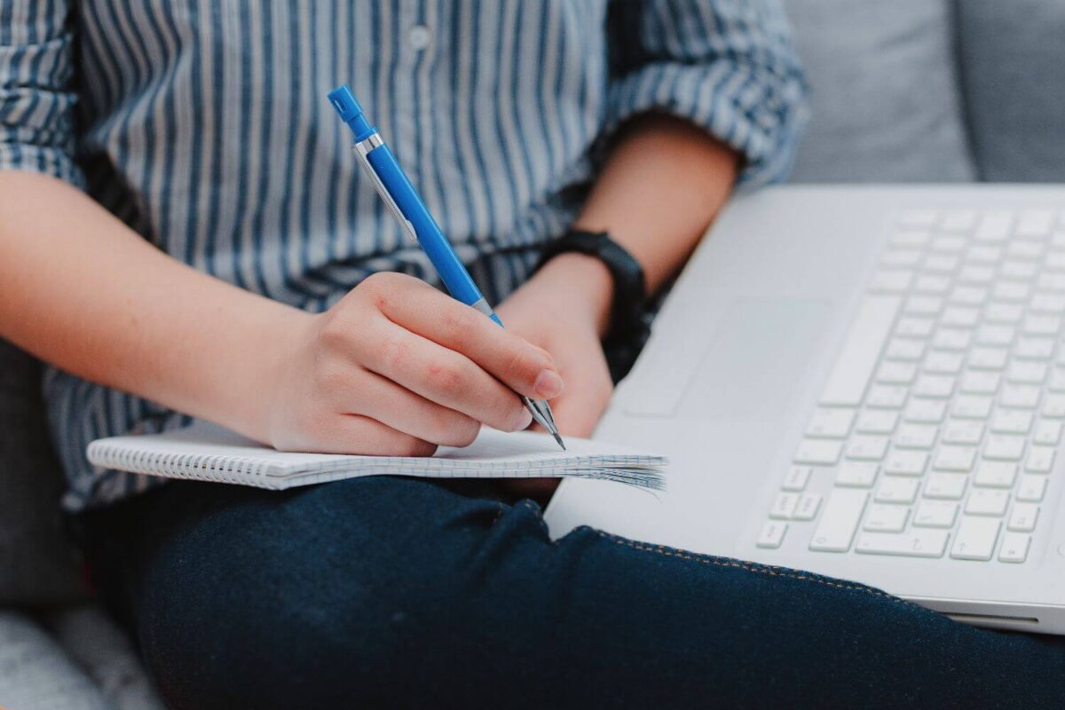 Πανελλήνιες 2025: «Προετοιμάζεται η αντικατάστασή τους από ένα ακραία ταξικό σύστημα πρόσβασης»