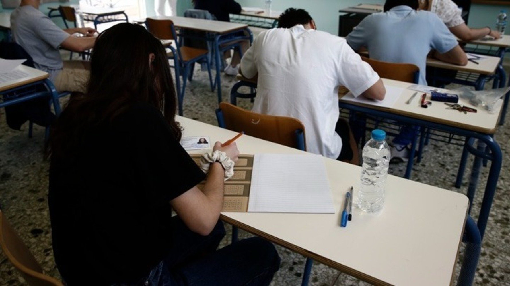 Πανελλήνιες 2025: Αυτά είναι τα θέματα σε Μαθηματικά, Αρχαία, Βιολογία