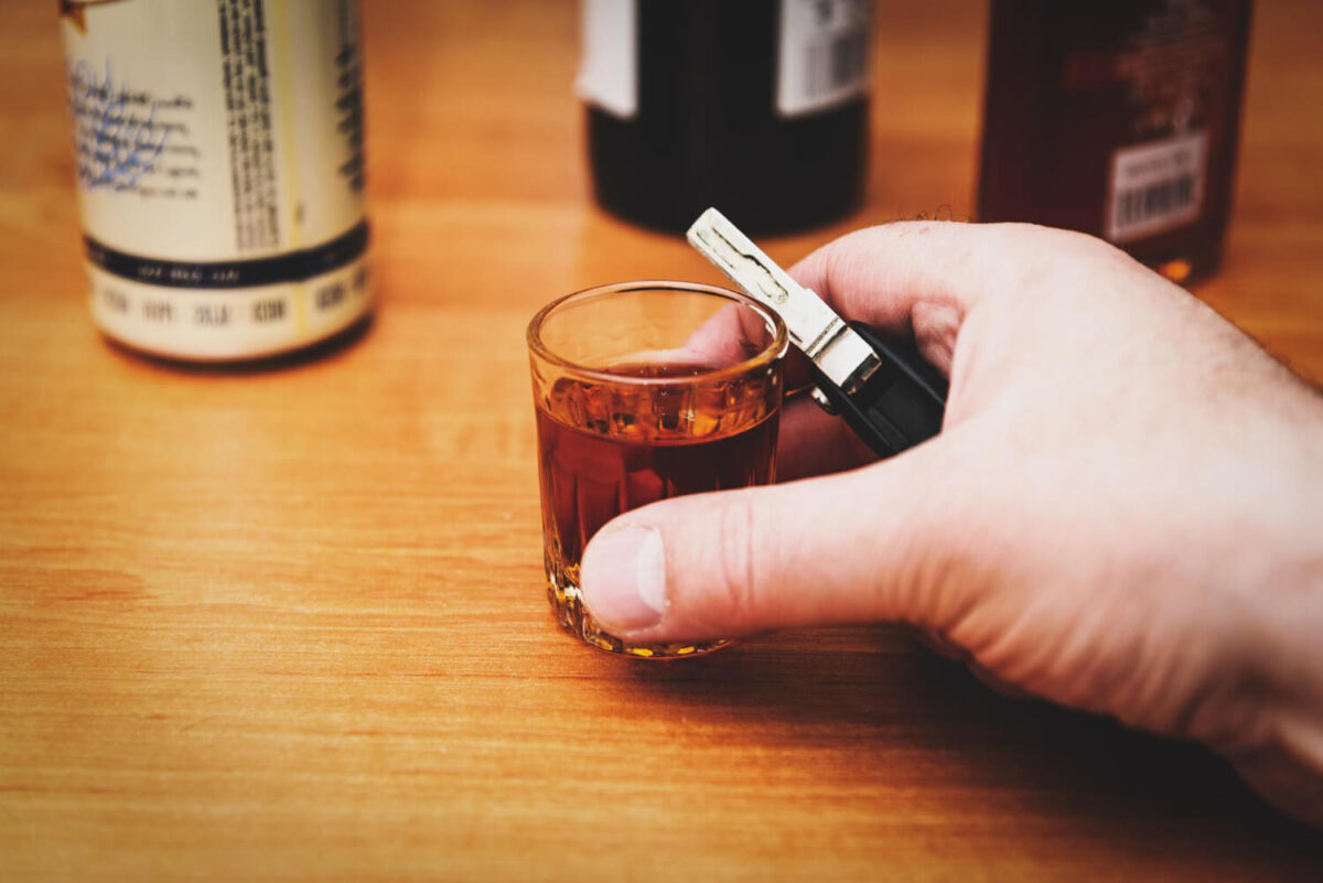 Τέλος στην πρόσβαση ανηλίκων σε καπνό και αλκοόλ – Πώς θα λειτουργεί το νέο σύστημα