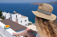 Τουρισμός για Όλους 2026: Πότε ξεκινούν οι αιτήσεις – Ποιοι δικαιούνται από 200 έως 600 ευρώ