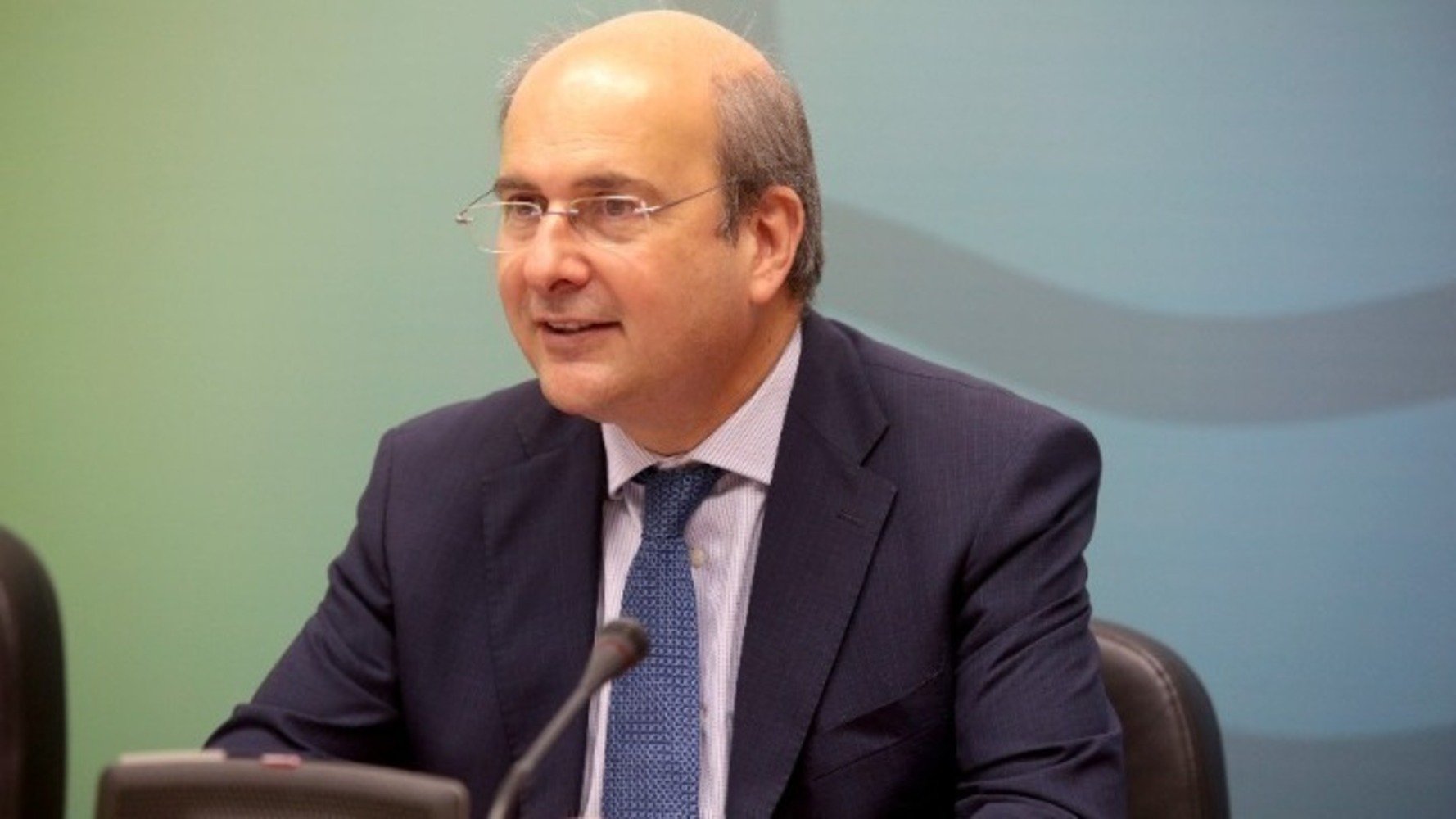 Μείωση φόρων, αξιολόγηση, ψηφιακή κάρτα εργασίας: Τι έρχεται το επόμενο διάστημα