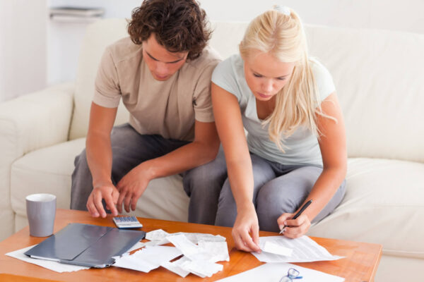 Λογαριασμοί ρεύματος: Τι ισχύει με τα «πράσινα» τιμολόγια και την αύξηση 18,9% τον Ιούλιο