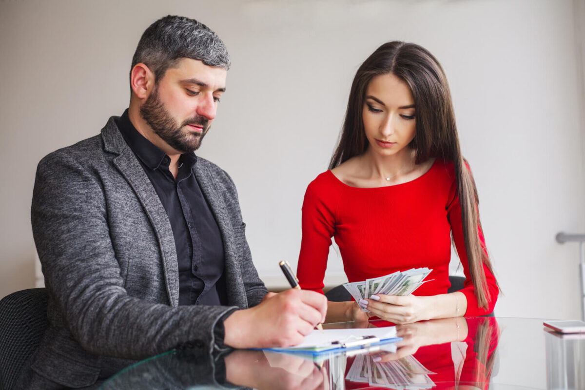 Ηλεκτρικό ρεύμα: Έρχονται πορτοκαλί και κόκκινα τιμολόγια – Τι θα γίνει με τα πράσινα