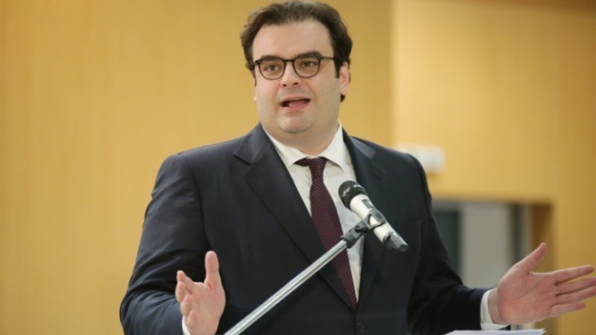 Πιερρακάκης: Έρχονται νέες και καλύτερες θέσεις εργασίας το 2026