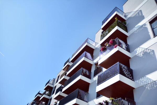 ΝΕΟΙ κανόνες στα Airbnb: Εντατικοί έλεγχοι, νέες περιοχές, προϋποθέσεις