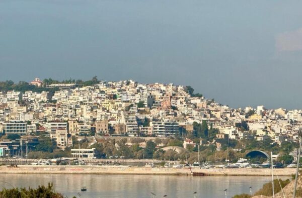 Έρευνα για Airbnb: Η βραχυχρόνια μίσθωση δεν απειλεί το στεγαστικό – Στηρίζει την τοπική οικονομία