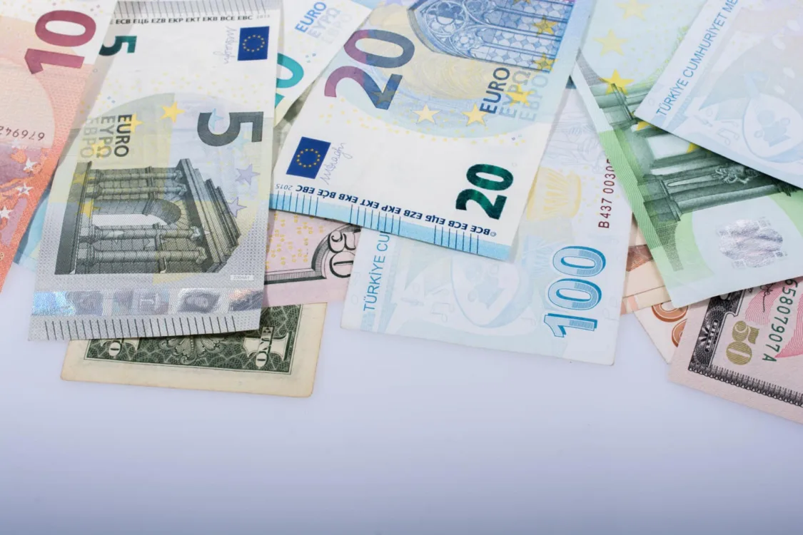 Ο ΟΠΕΚΑ δίνει 1.000 ευρώ σε 650 μαθητές – Δείτε πώς θα κάνετε αίτηση