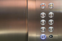 Απογραφή ανελκυστήρων: Οι υποχρεώσεις του συντηρητή, οι προθεσμίες και οι έλεγχοι