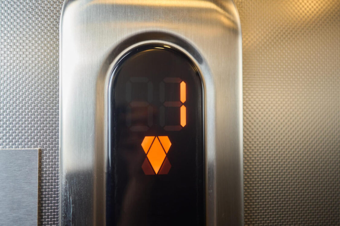 Ανελκυστήρας «υποχρεωτικός» σε κατοικίες πάνω από 9 μέτρα: Όλες οι αλλαγές