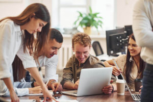 ΕΦΚΑ: Πώς υπολογίζεται η απαλλαγή από επιπρόσθετες εισφορές στις υπερωρίες, αργίες και νυχτερινά