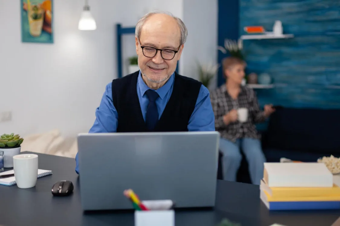  Δημόσιοι υπάλληλοι: Ποιοί θα πάρουν έως 2.000 ευρώ