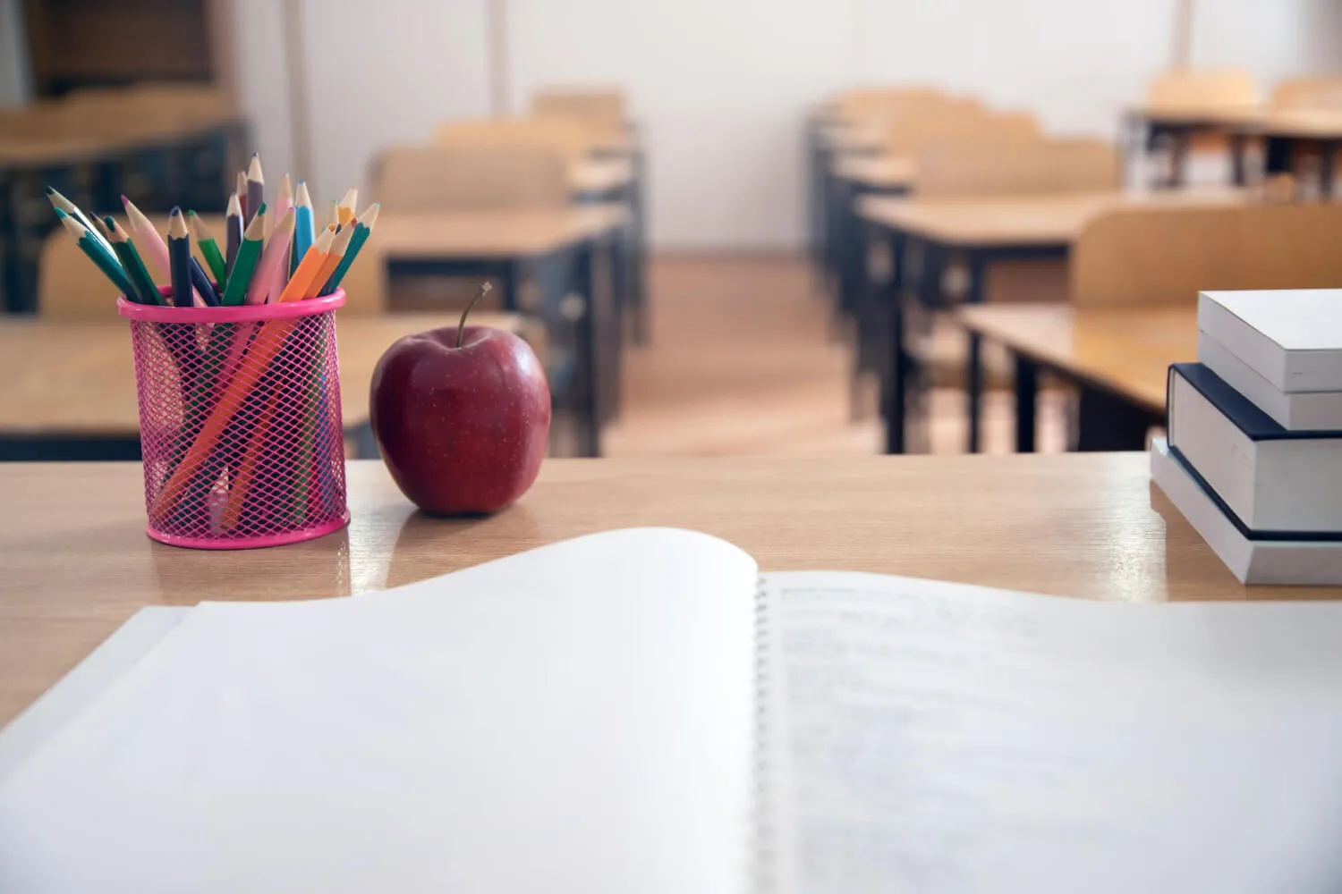 Προσλήψεις αναπληρωτών 2025: Κραυγή αγωνίας για τα κενά στη διδασκαλία των Θρησκευτικών