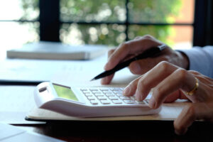 Το μέλλον της αγοράς εργασίας στην Ελλάδα για τα επόμενα δέκα χρόνια: Ποιοί κλάδοι αναπτύσσονται