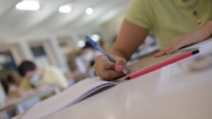 Πανελλήνιες 2026: Τι ισχύει με τα δωρεάν μαθήματα και  το Ψηφιακό Φροντιστήριο