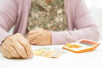 Σύνταξη κάτω από τον κατώτατο μισθό για τους μισούς συνταξιούχους – Δείτε τα στοιχεία