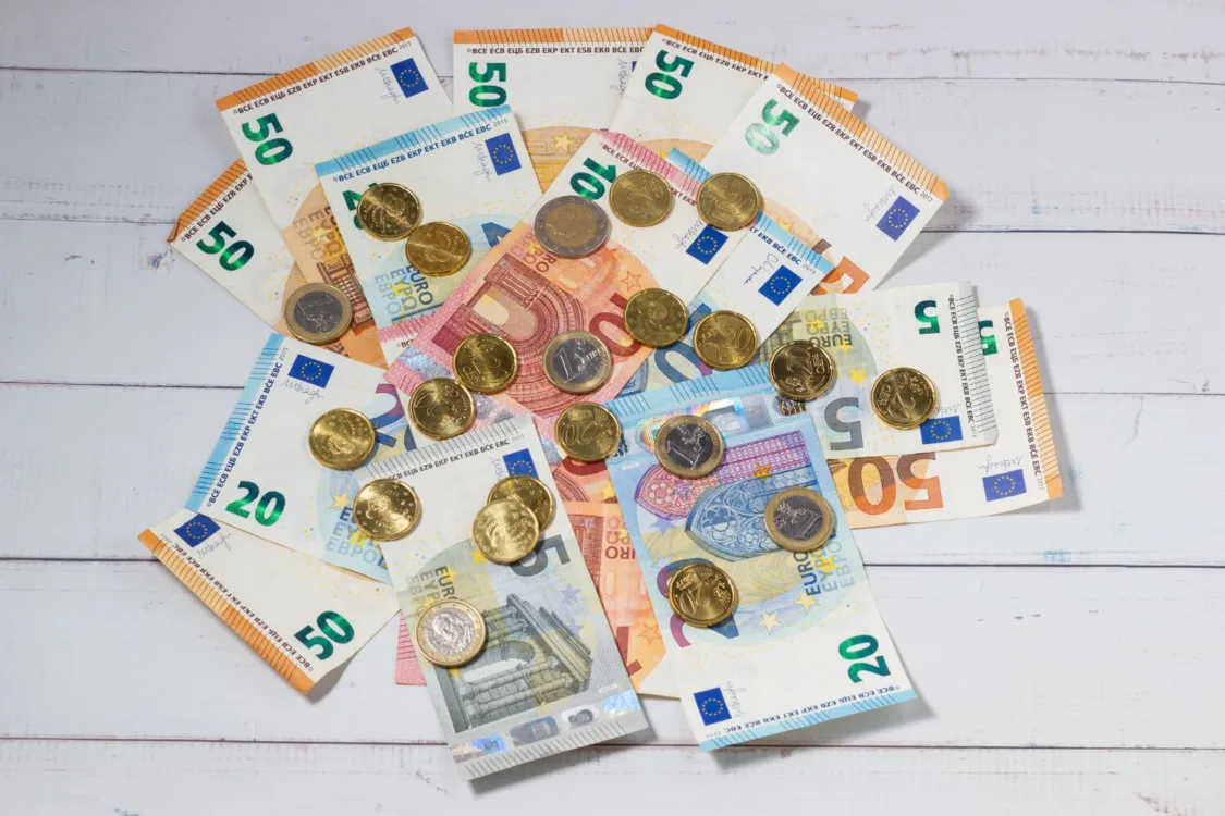 Επίδομα χωρίς ένσημα από τον ΟΠΕΚΑ: Έρχονται ανακοινώσεις για τη νέα πληρωμή