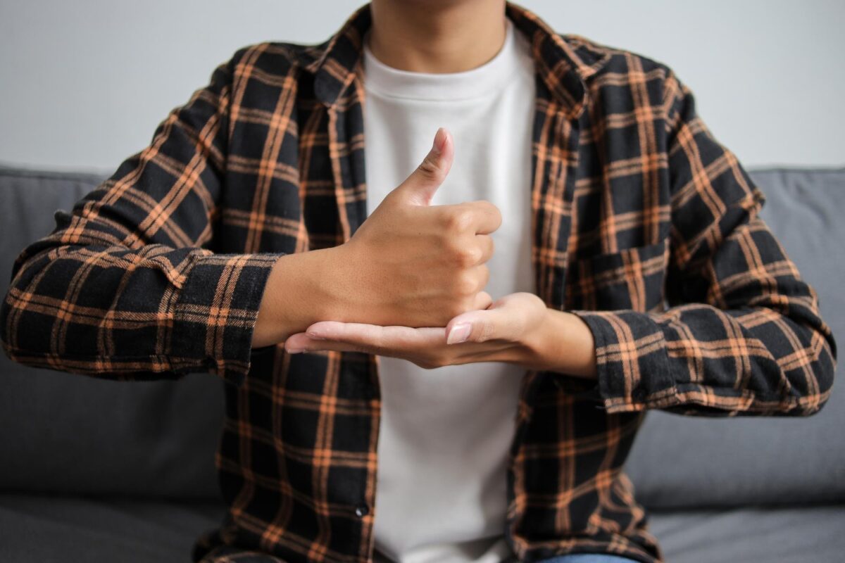 ΠΑΜΑΚ: Δωρεάν μαθήματα νοηματικής γλώσσας – Αιτήσεις