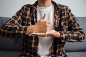 ΠΑΜΑΚ: Δωρεάν μαθήματα νοηματικής γλώσσας – Αιτήσεις