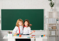 Πότε κλείνουν τα σχολεία για καλοκαίρι  – Ημερομηνίες για Δημοτικά, Γυμνάσια, Λύκεια