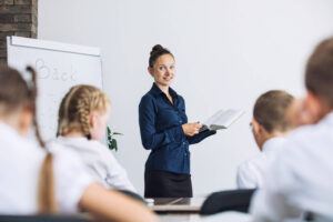 Εκπαιδευτικοί: Ιστορική δικαστική δικαίωση για μονιμοποίηση χωρίς αξιολόγηση