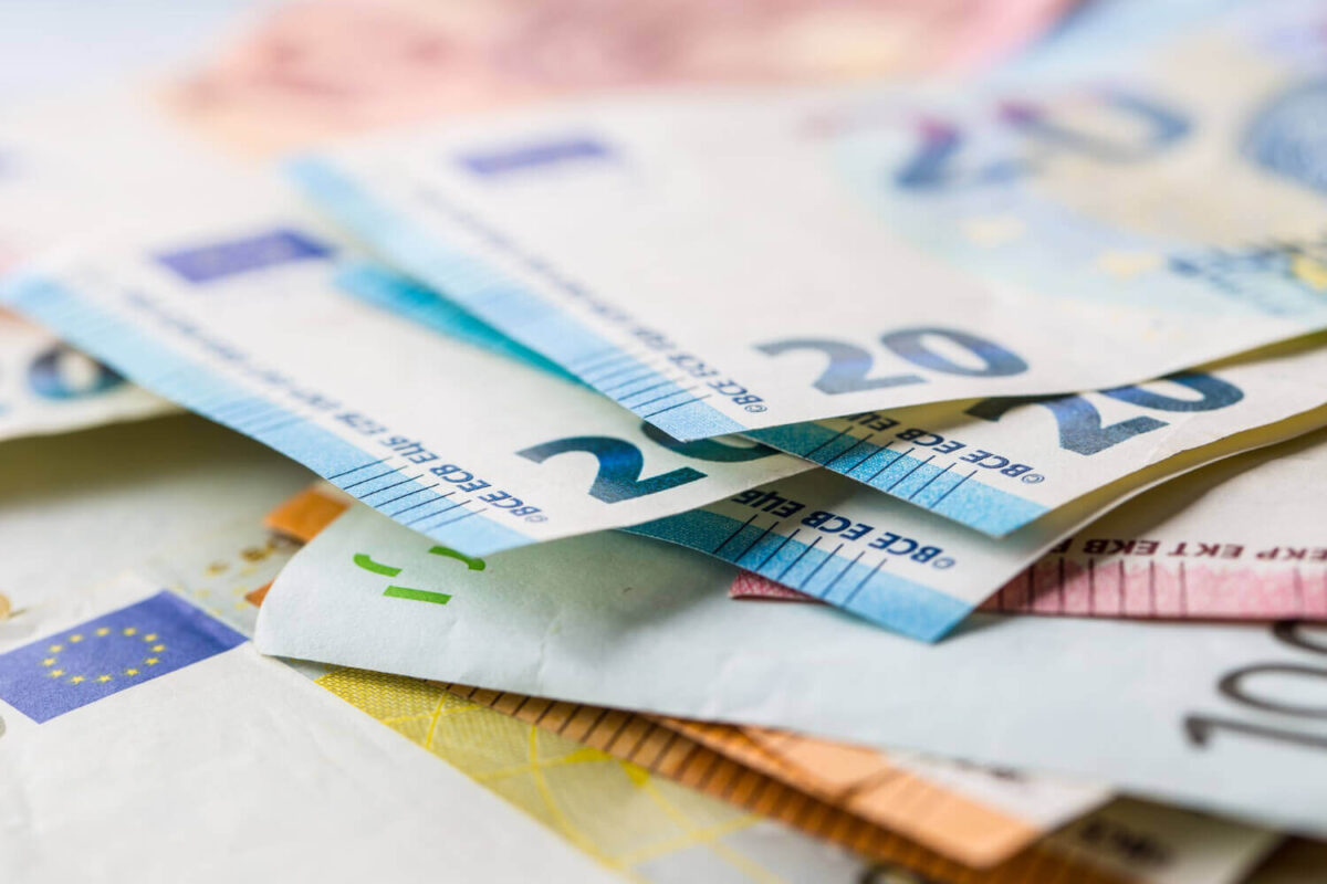 Επίδομα Πάσχα 250 ευρώ: Γιατί δεν προχωρά φέτος – Τα μέτρα που προκρίνονται αντί της ενίσχυσης