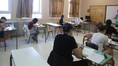 Πανελλήνιες 2026: Πότε ανακοινώνονται οι βαθμολογίες και οι βάσεις