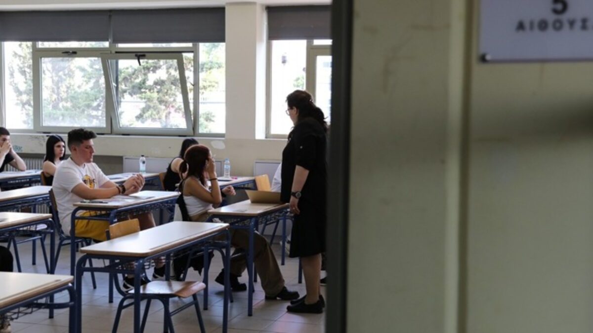 Βαθμολογίες Πανελληνίων 2026: Πώς θα μάθετε τους βαθμούς με SMS στο κινητό